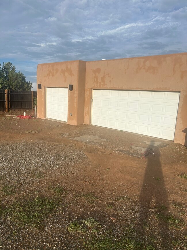 Building Photo - 7 Esperanza Noel