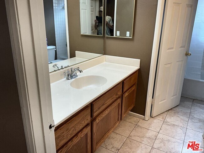 Building Photo - 8087 Tuscany St