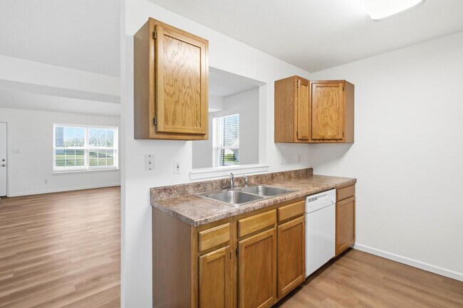 Building Photo - 2401 Northampton Dr