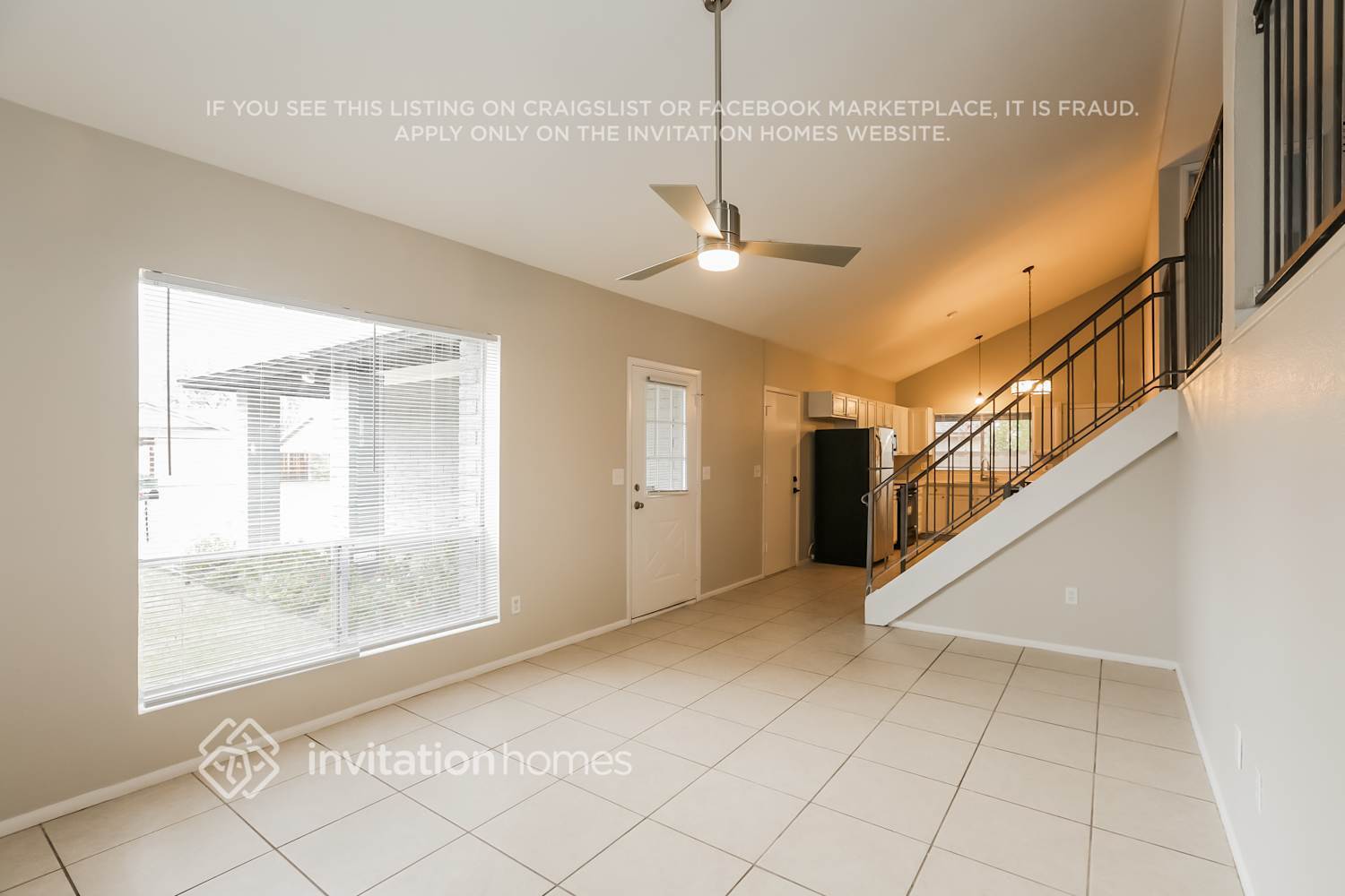 Building Photo - 1712 W Bentrup Ct