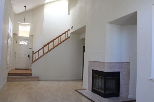 Building Photo - 293 Scotts Valley