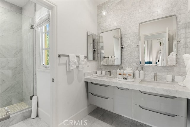 Building Photo - 7 Pacific Winds