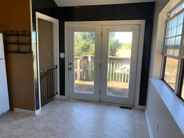 Building Photo - 115 Rough River Run