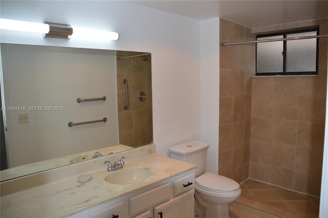 Building Photo - 461 Ives Dairy Rd