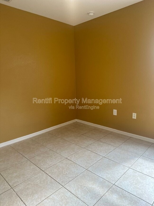 Building Photo - 1513 NE 36th Terrace