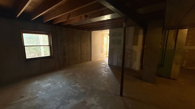Building Photo - FRENCH VILLAGE RENTAL HOUSE - Private Home...