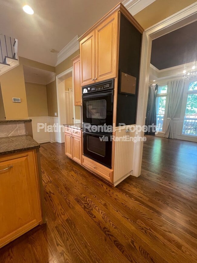 Building Photo - 1460 Wembley Ct NE