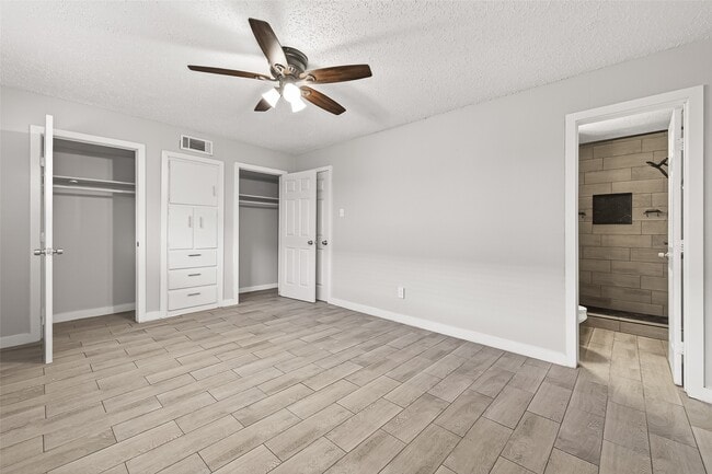 Building Photo - 1230 Shadowdale Dr