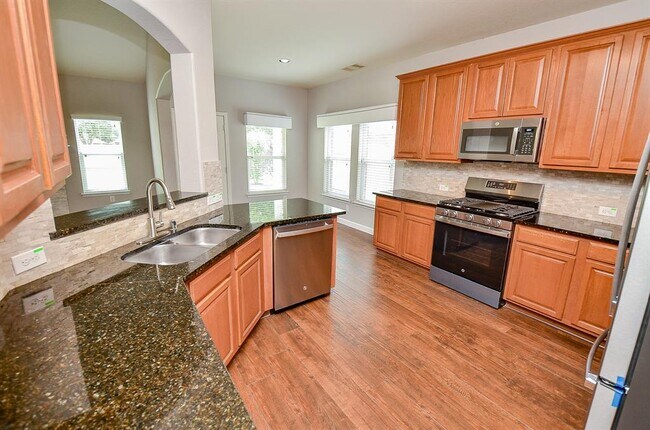 Building Photo - 25418 Lockspur Dr