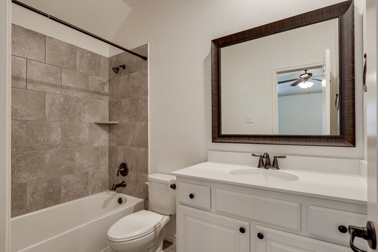 Building Photo - 3022 Maverick Dr