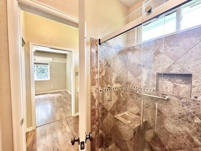 Building Photo - Coming Soon! Show Stopping Home in Flint!