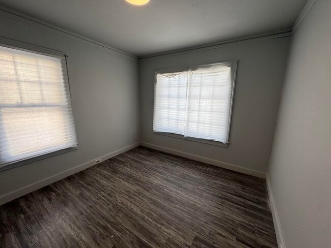 Building Photo - 22 Delaware-