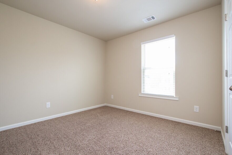 Building Photo - 62 Prescott Dr