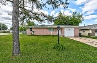 Building Photo - 700 Terry Dr
