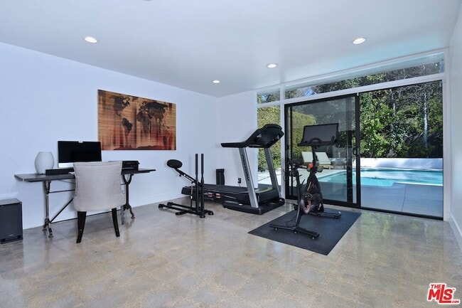 Building Photo - 3744 Cody Rd