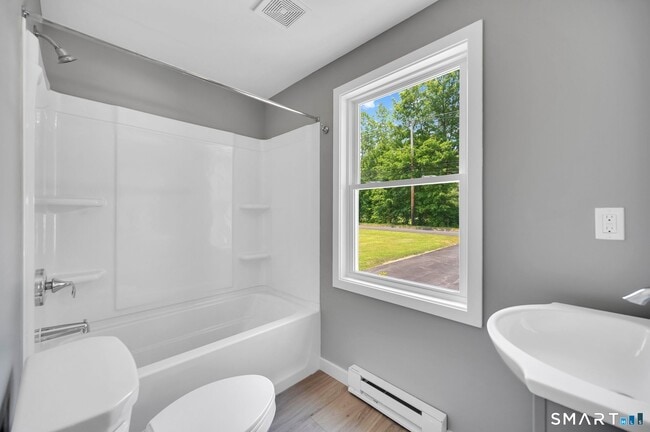 Building Photo - 90 Woodhouse Ave