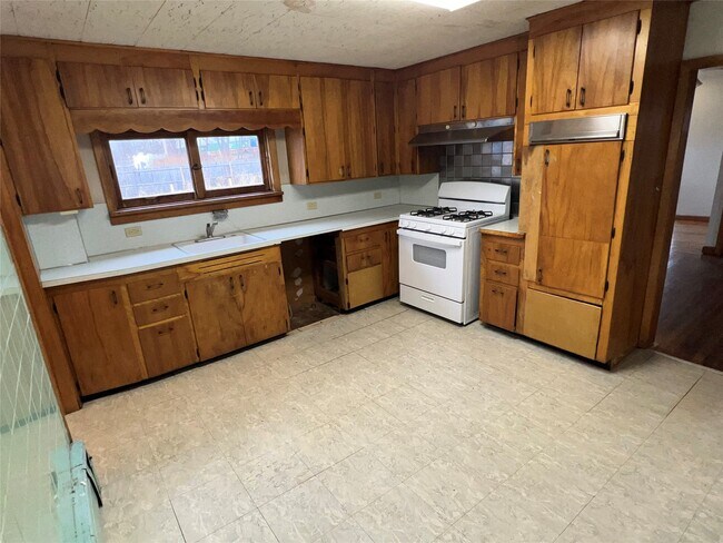 Building Photo - 4 Erie St