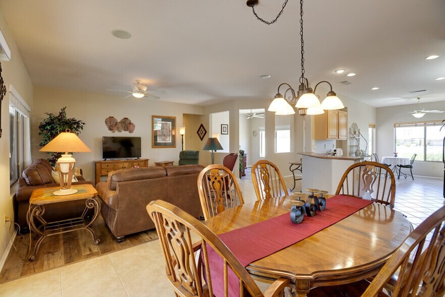 Building Photo - 15271 W Pantano Dr