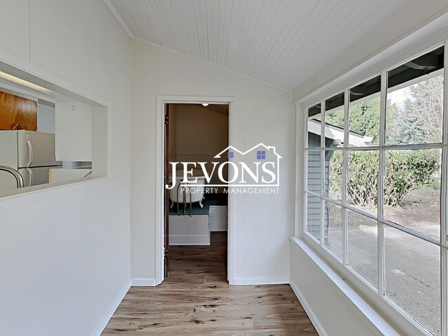 Building Photo - Jevons Property Management Presents 3 Bedrooms, 2.5 Bathrooms Two-Story Single-Family Home in New...