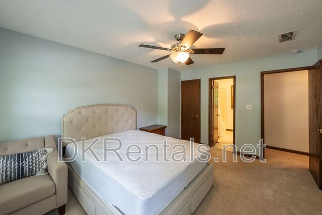 Building Photo - 3787 Etna Dr