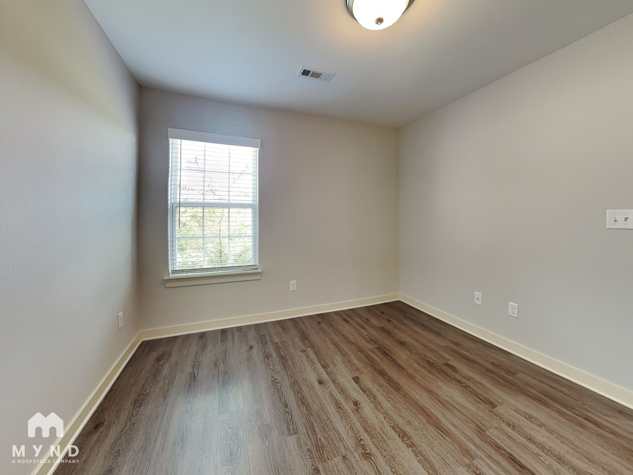Building Photo - 507 Eagle Dr