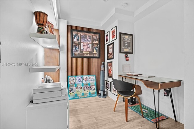 Building Photo - 801 S Miami Ave