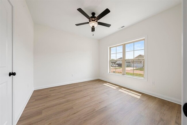 Building Photo - 822 Sheldrake Ln