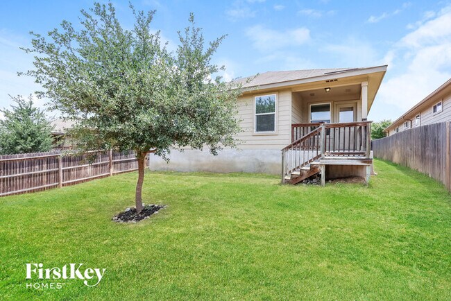 Building Photo - 7214 Pandora Wy