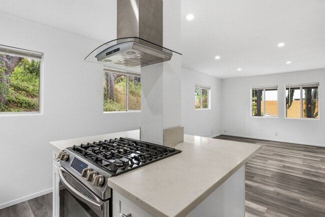 Building Photo - Stunning New Construction in Mission Hills – 3BR/2BA – Going Quick | 4 Weeks of Free Rent + Free ...