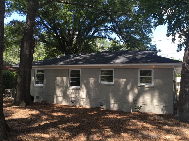 Building Photo - **AVAILABLE NOW**Near Ft. Benning. Columbu...