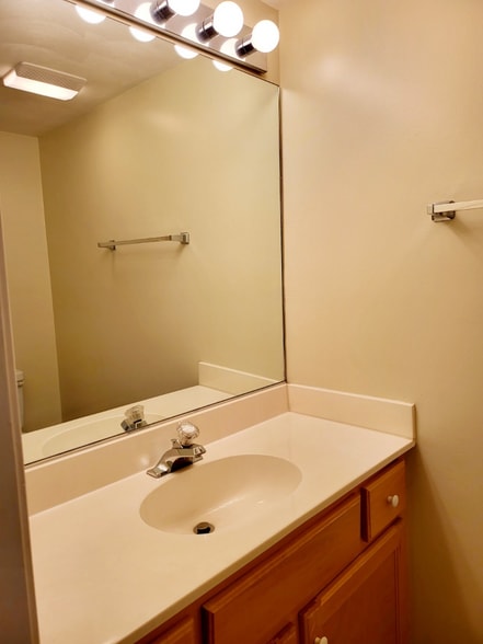 Building Photo - 770 Rep Rd