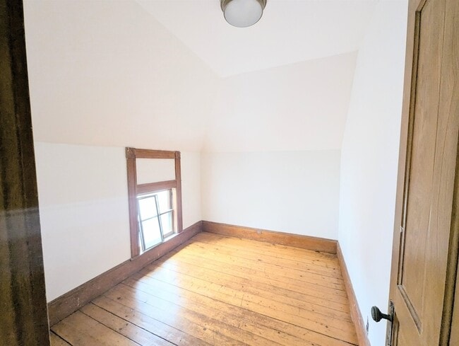 Building Photo - 417 Cliff St