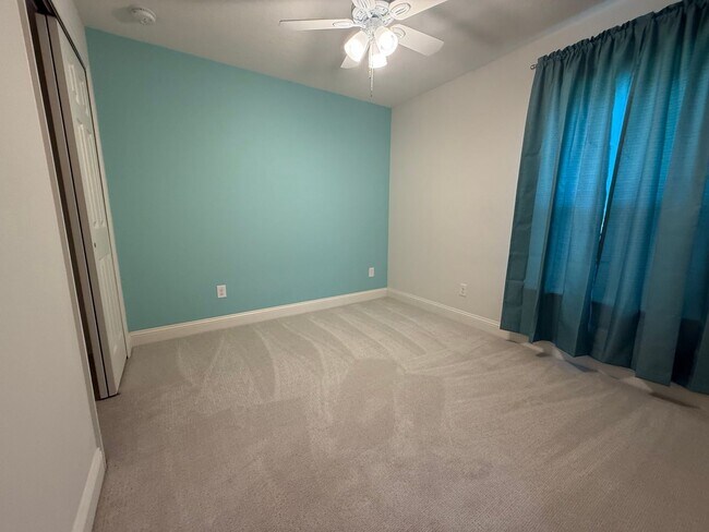 Building Photo - Grande Champion Community! BEAUTIFUL 3 Bed...