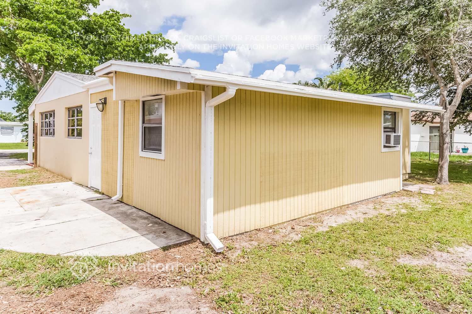 Building Photo - 9504 Bloomfield Dr