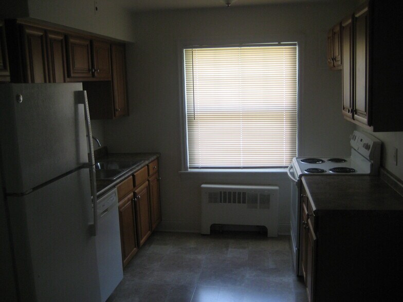 Kitchen 1 - 5711 Whitney Ave