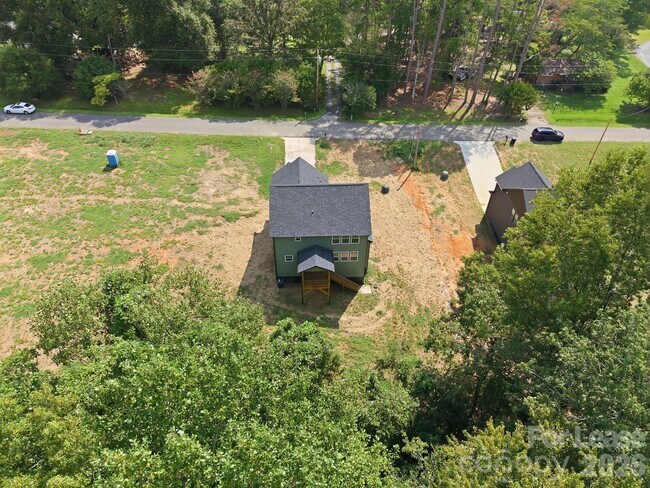Building Photo - 122 McCarver Rd