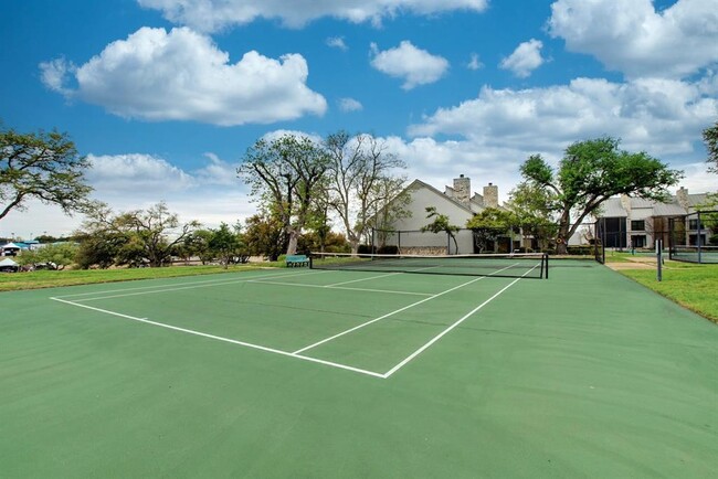 Building Photo - 105 World of Tennis Sq