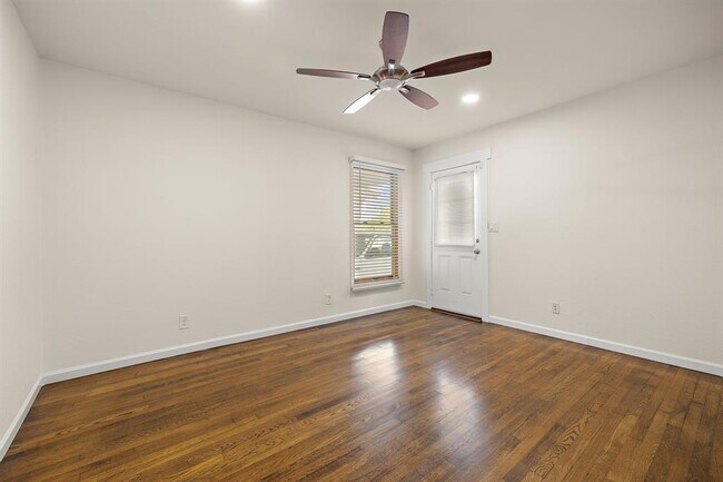 Building Photo - 6101 Adalee Ave