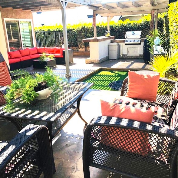 Building Photo - 24641 Ashland Dr