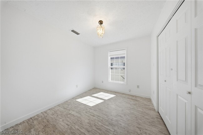 Building Photo - 286 Leawood Cir