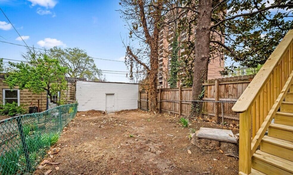 Building Photo - 2824 Maryland Ave
