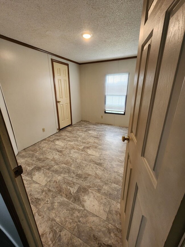 Building Photo - Spacious 2/2 House in Burnet TX