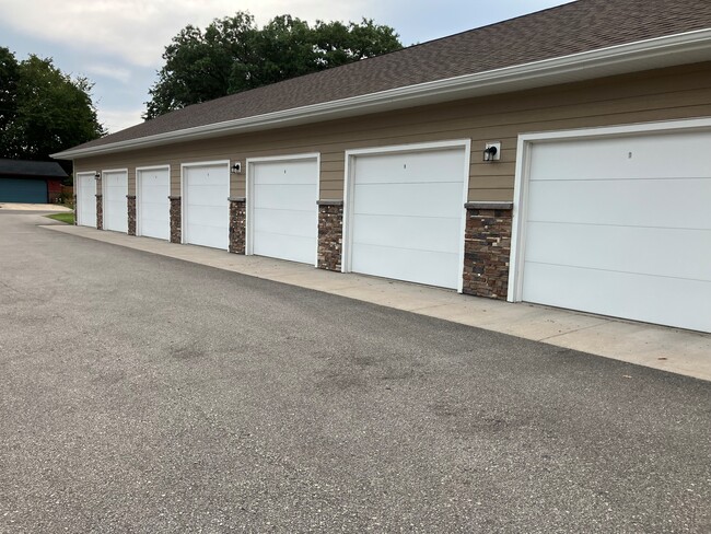 Assigned Garage Parking - 916 Cedar Dr