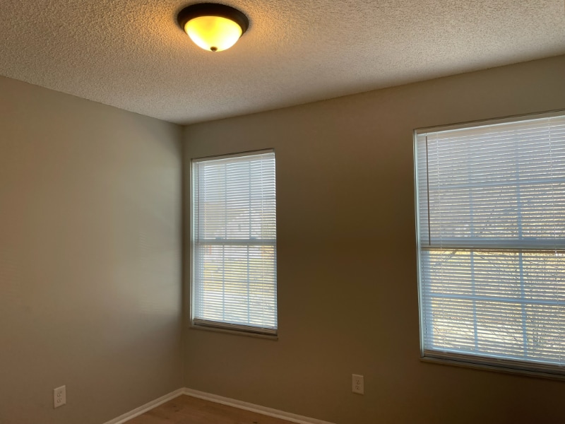 Building Photo - 1229 Crossbrook Blvd