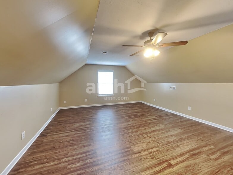 Building Photo - 912 Crystal Bear Trl