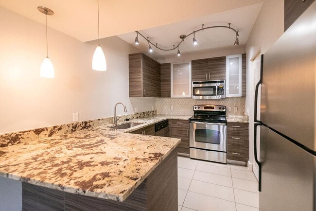 Building Photo - 64 Isle of Venice Dr