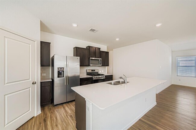 Building Photo - 21413 Bird Wing Dr