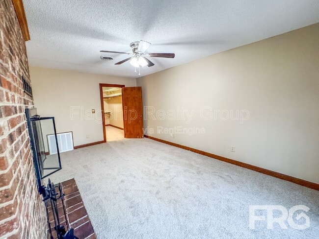 Building Photo - 1228 Forest Acres Dr