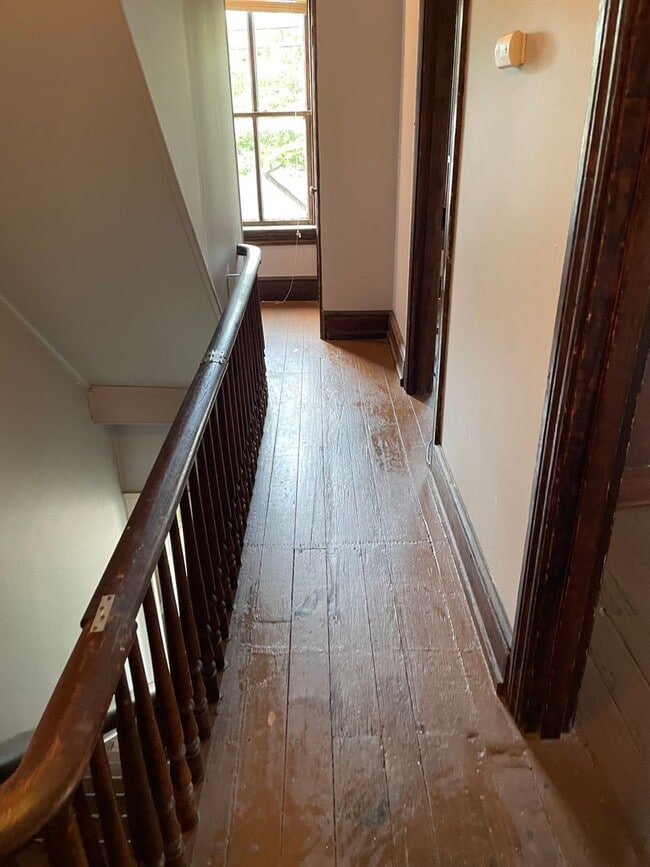 Building Photo - 230 W James St