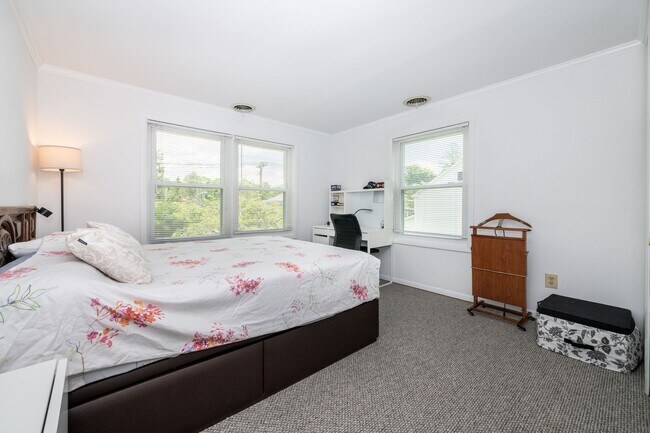 Building Photo - PALISADE